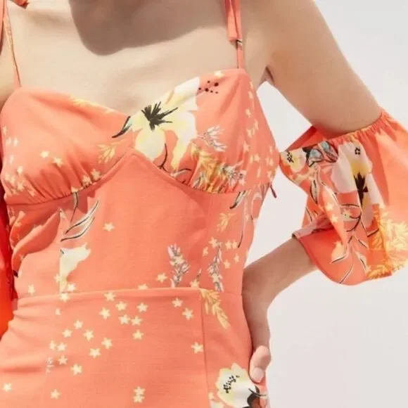 UO boardwalk midi dress   - Picture 2 of 5